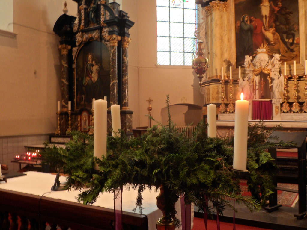 Adventskrans eerste week