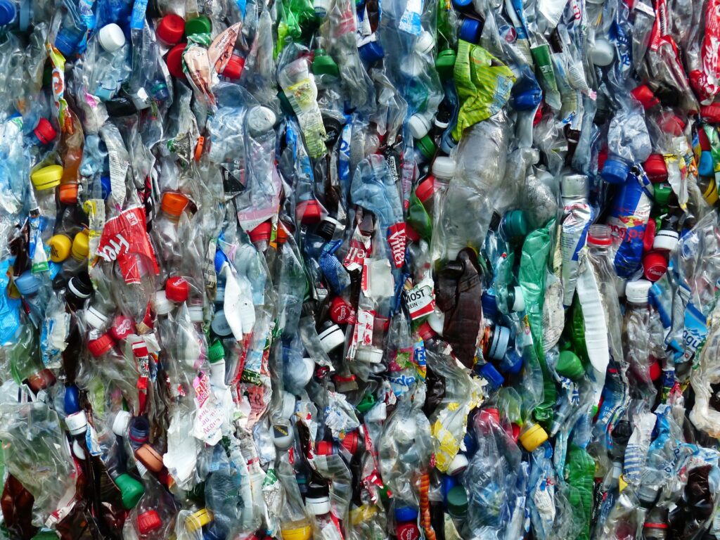 Plastic flessen